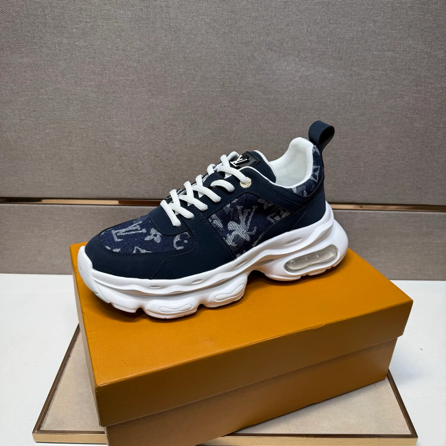 ⬛️Men's shoes 💰p462【LV～】Men's casual shoes 2025z cabinet sales simultaneously 🔶Size: 38-44 #️⃣ 🔷5 colors🔜The upper is made of multi-material splicing➕Mesh lining, comfortable and breathable, sole: original comfortable and wear-resistant outsole, ⚠️real thing📱photographed🎬real thing is better📢📢📢